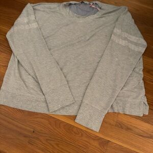 Vineyard Vines Men's Heather Gray Sweatshirt